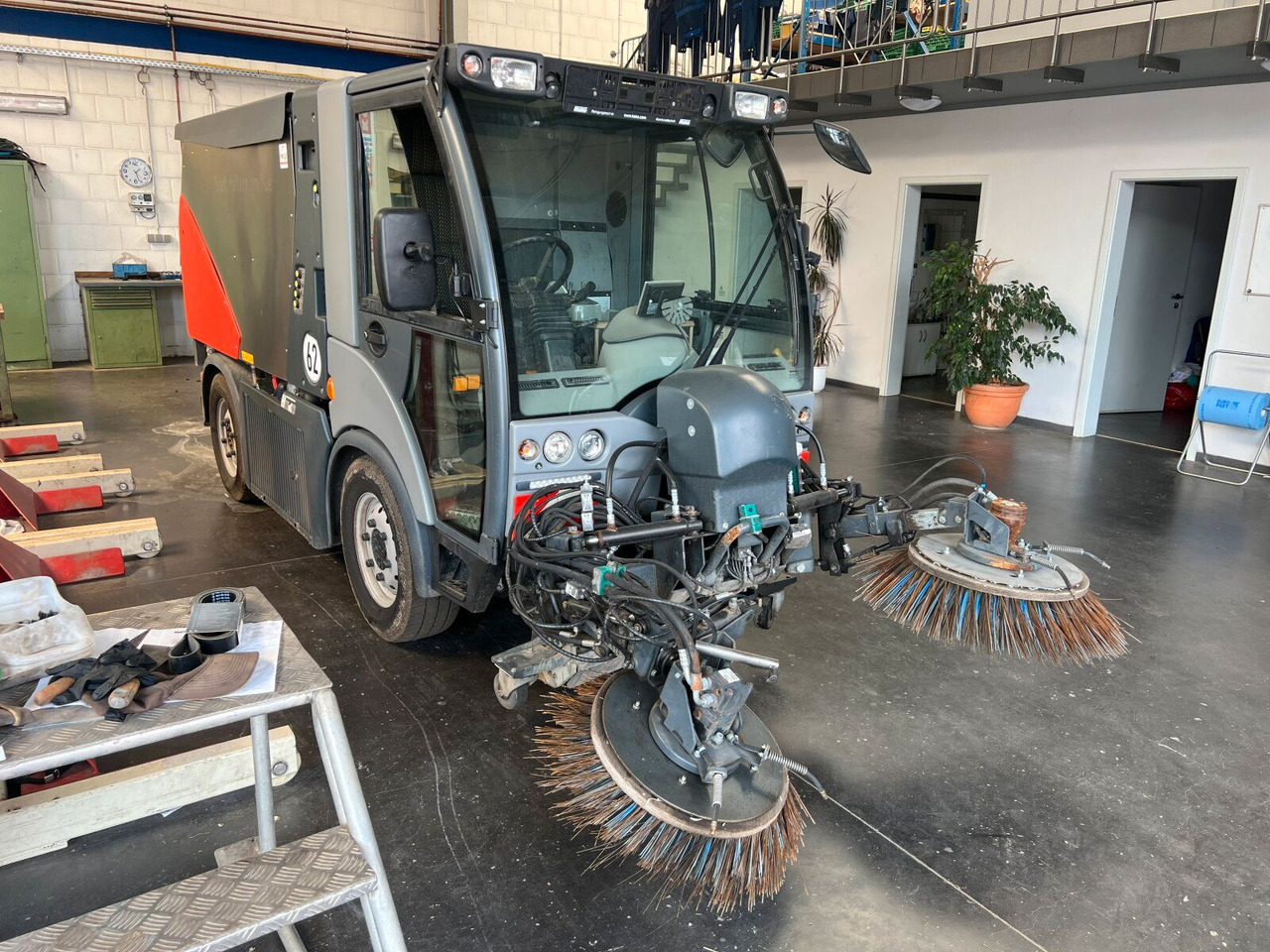 Hako Citymaster CM 2200 Kehrmaschine 2 m³ - Road sweeper: picture 3 Hako Citymaster CM 2200 Kehrmaschine 2 m³ - Road sweeper: picture 3