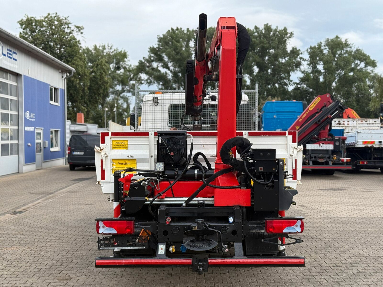 MAN TGL 8.220 4x2 Kipper Kran Palfinger 7.001-K A - Tipper van: picture 4 MAN TGL 8.220 4x2 Kipper Kran Palfinger 7.001-K A - Tipper van: picture 4