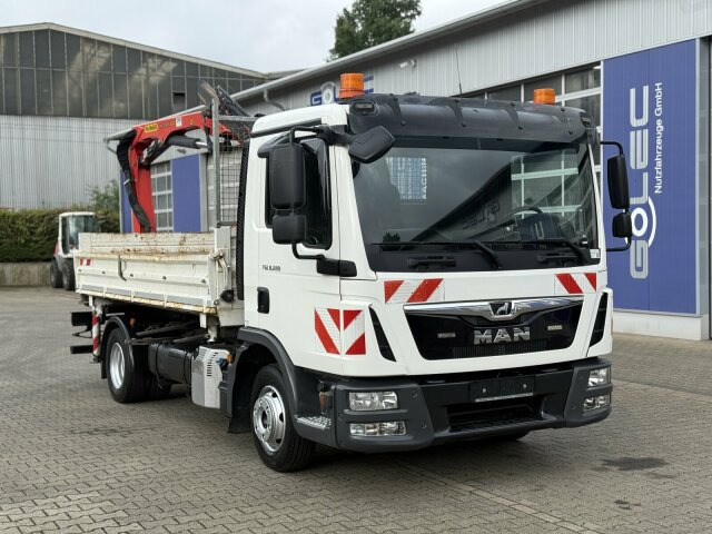 MAN TGL 8.220 4x2 Kipper Kran Palfinger 7.001-K A - Tipper van: picture 1 MAN TGL 8.220 4x2 Kipper Kran Palfinger 7.001-K A - Tipper van: picture 1