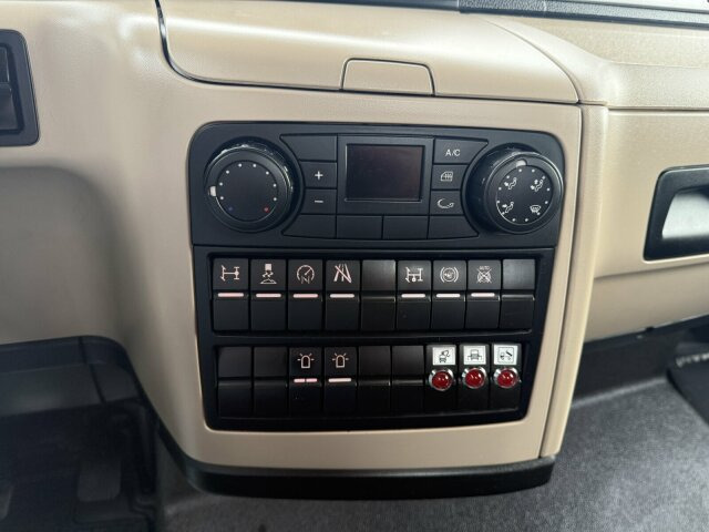 MAN TGL 8.220 4x2 Kipper Kran Palfinger 7.001-K A - Tipper van: picture 4 MAN TGL 8.220 4x2 Kipper Kran Palfinger 7.001-K A - Tipper van: picture 4