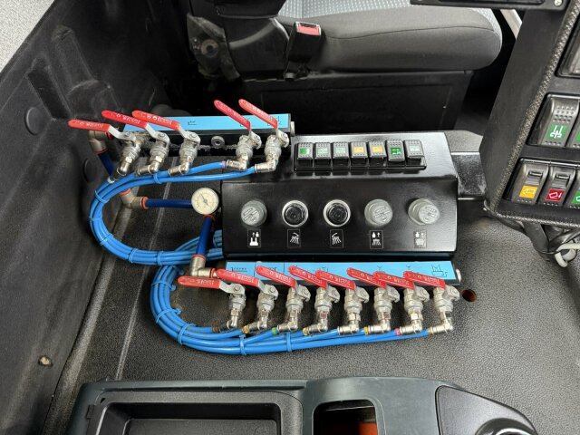 MAN TGM 18.340 Kehrmaschine FAUN VIAJET 6 HD 200 bar - Road sweeper: picture 5 MAN TGM 18.340 Kehrmaschine FAUN VIAJET 6 HD 200 bar - Road sweeper: picture 5