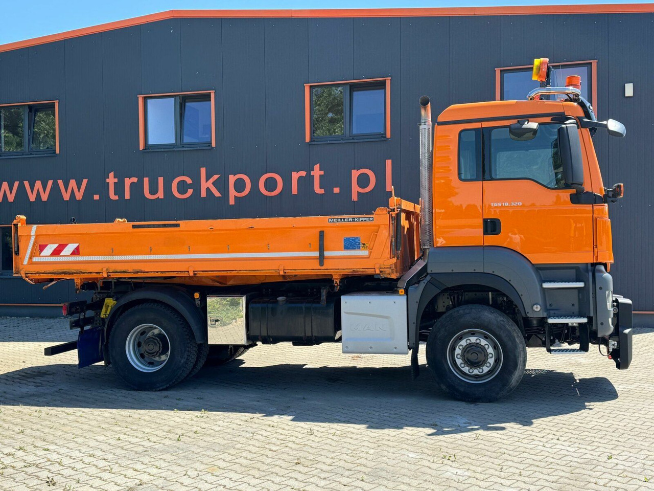 MAN TGS 18.320 4x4 BL Euro 6 Kipper + Winterdienst - Tipper: picture 4 MAN TGS 18.320 4x4 BL Euro 6 Kipper + Winterdienst - Tipper: picture 4