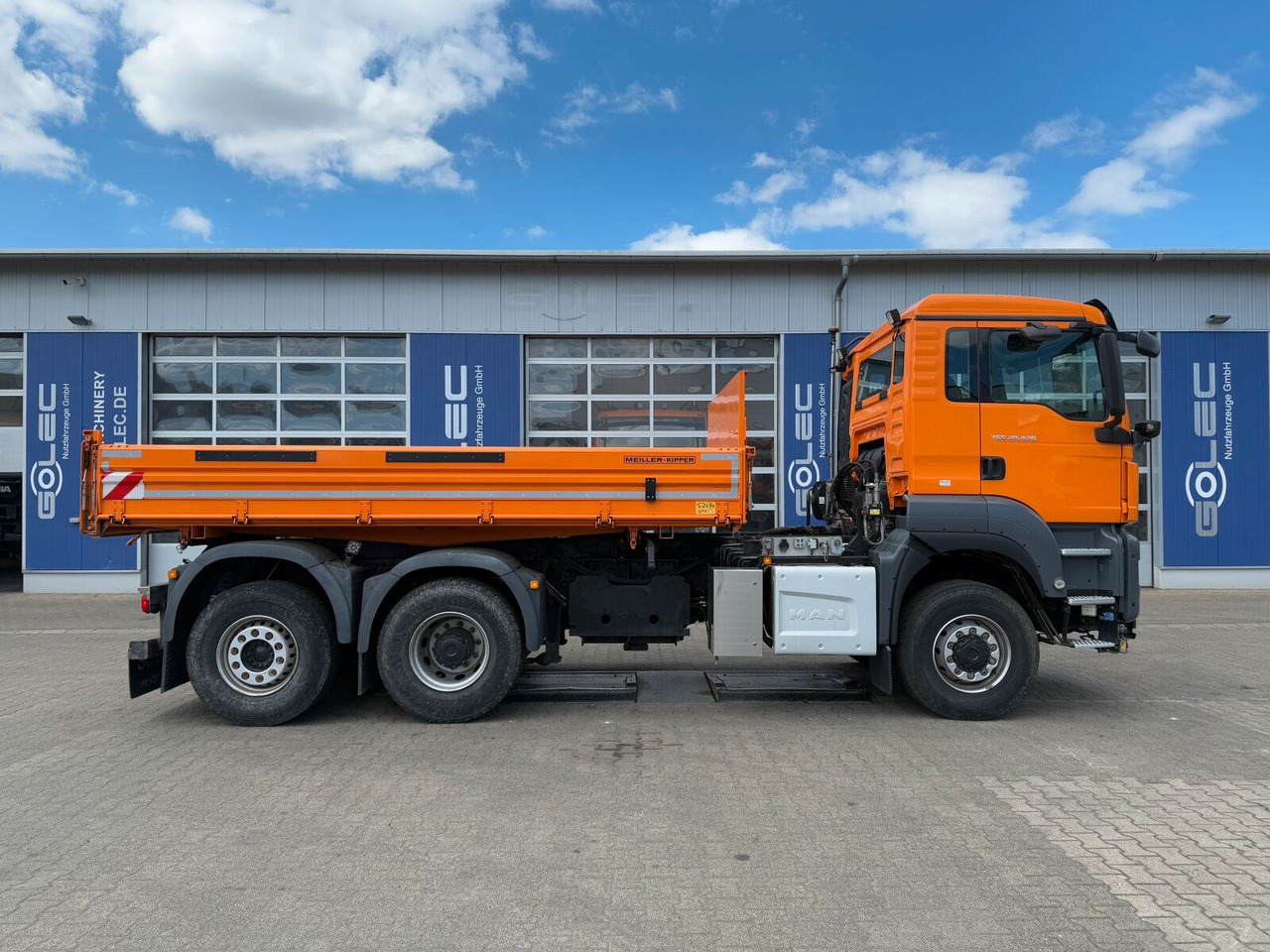 MAN TGS 28.420 6x4-4 Meiller Kipper Winterdienst - Tipper: picture 2 MAN TGS 28.420 6x4-4 Meiller Kipper Winterdienst - Tipper: picture 2