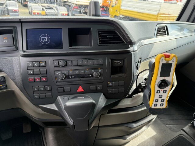 MAN TGX 26.520 6x2 Abrollkipper MEILLER RS 21.70 - Hook lift truck: picture 3 MAN TGX 26.520 6x2 Abrollkipper MEILLER RS 21.70 - Hook lift truck: picture 3