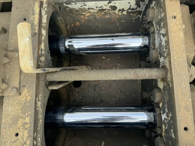 Mercedes-Benz ACTROS 3240 8x4 Betonpumpe PUTZMEISTER BSF 42 M - Concrete pump truck: picture 4 Mercedes-Benz ACTROS 3240 8x4 Betonpumpe PUTZMEISTER BSF 42 M - Concrete pump truck: picture 4