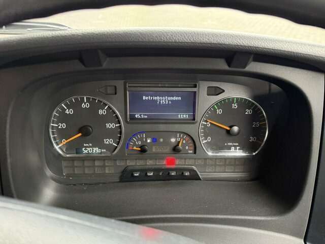 Mercedes-Benz Atego Kehrmaschine BUCHER CITYFANT 5000 - Road sweeper: picture 2 Mercedes-Benz Atego Kehrmaschine BUCHER CITYFANT 5000 - Road sweeper: picture 2