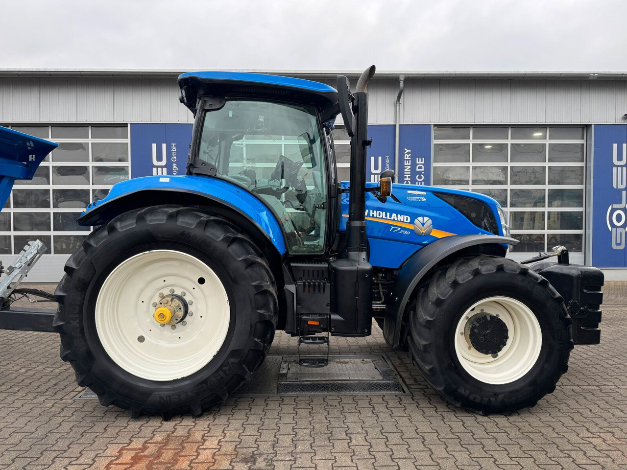 New Holland T7.230 AC 4x4 Autocommand Traktor 216 PS *Kipper - Farm tractor: picture 3 New Holland T7.230 AC 4x4 Autocommand Traktor 216 PS *Kipper - Farm tractor: picture 3