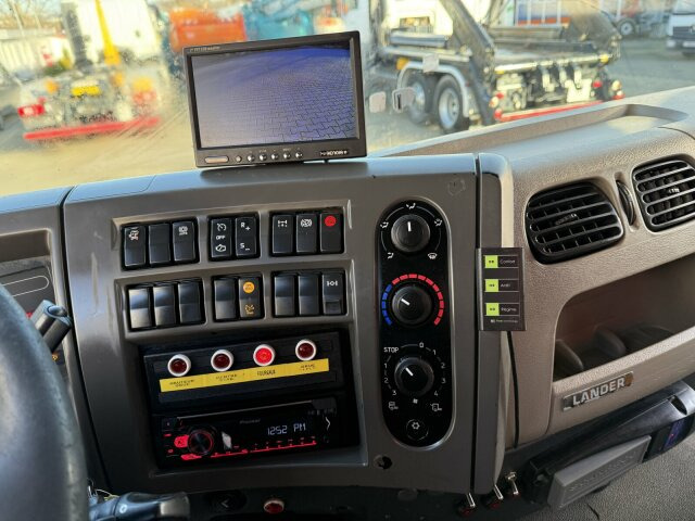 Renault Premium Lander Pritsche mit Kran FASSI - Crane truck, Dropside/ Flatbed truck: picture 3 Renault Premium Lander Pritsche mit Kran FASSI - Crane truck, Dropside/ Flatbed truck: picture 3