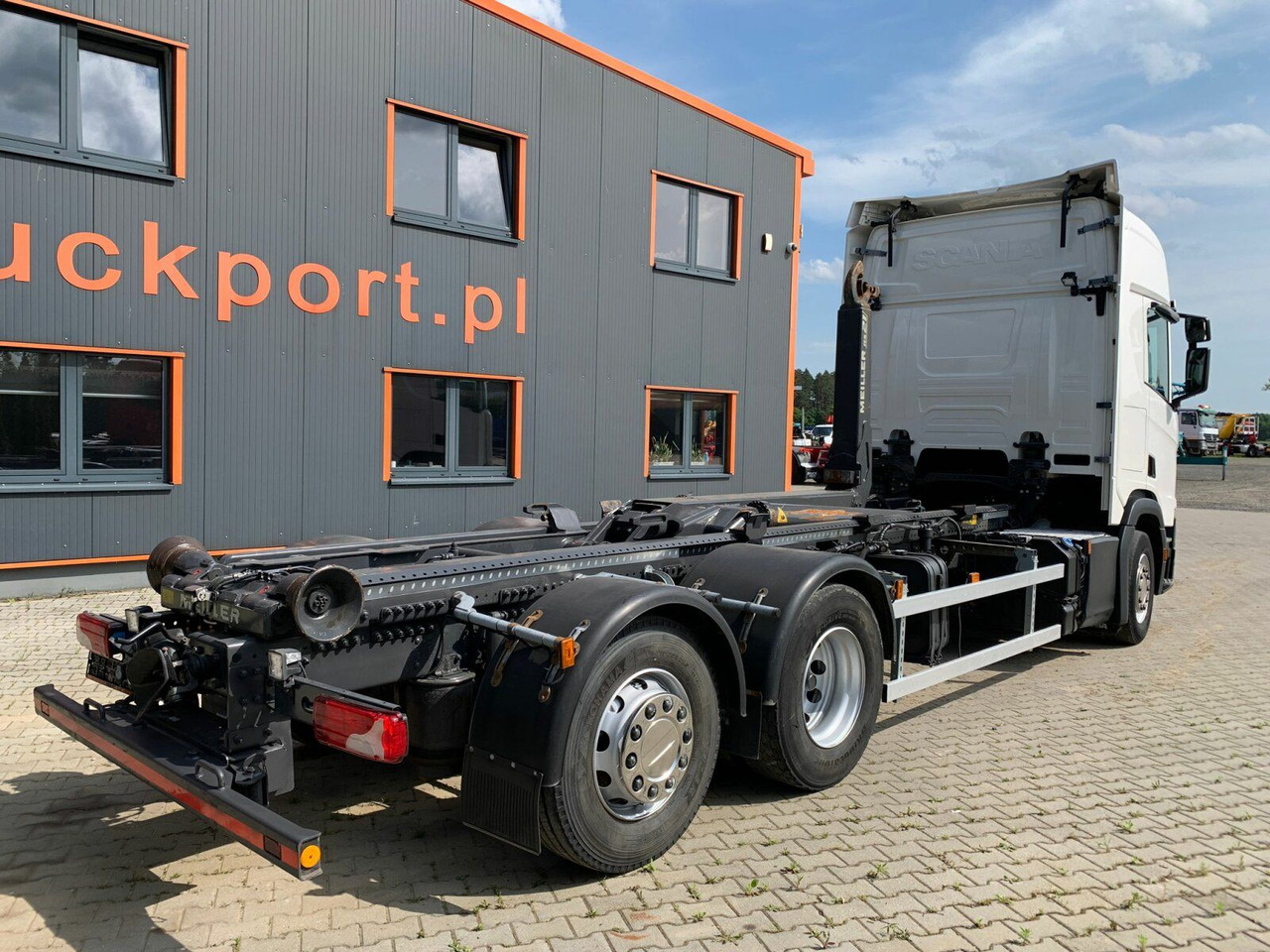 Scania R450 6x2 Abrollkipper MEILLER*Lenkachse Retarder - Hook lift truck: picture 5 Scania R450 6x2 Abrollkipper MEILLER*Lenkachse Retarder - Hook lift truck: picture 5