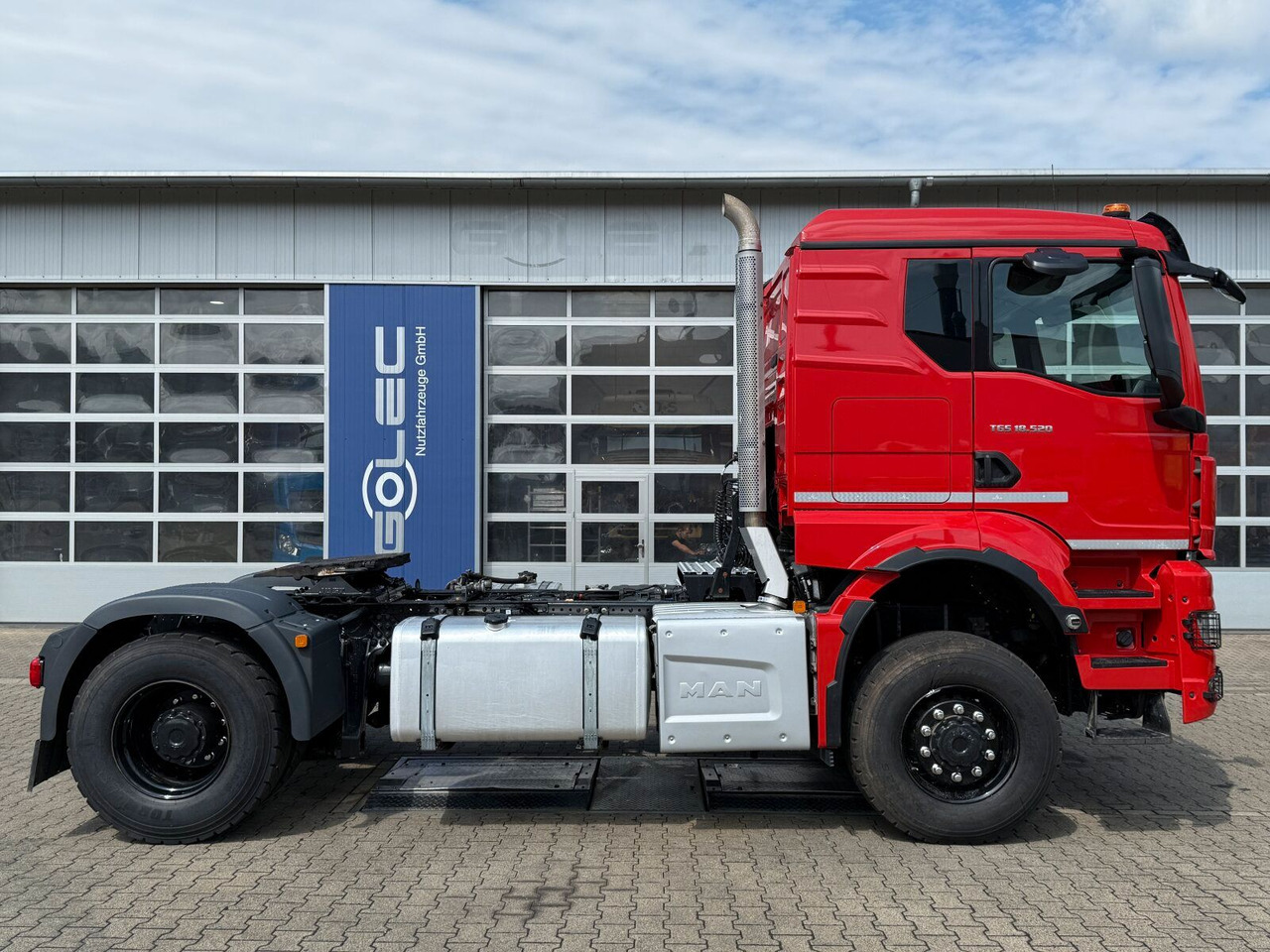MAN TGS 18.520 4x4 SZM - Kipphyd. Blatt Luft Pritard - Tractor unit: picture 2 MAN TGS 18.520 4x4 SZM - Kipphyd. Blatt Luft Pritard - Tractor unit: picture 2