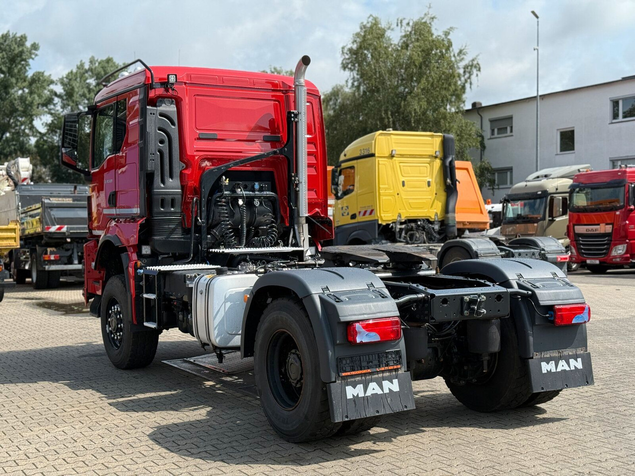 MAN TGS 18.520 4x4 SZM - Kipphyd. Blatt Luft Pritard - Tractor unit: picture 5 MAN TGS 18.520 4x4 SZM - Kipphyd. Blatt Luft Pritard - Tractor unit: picture 5
