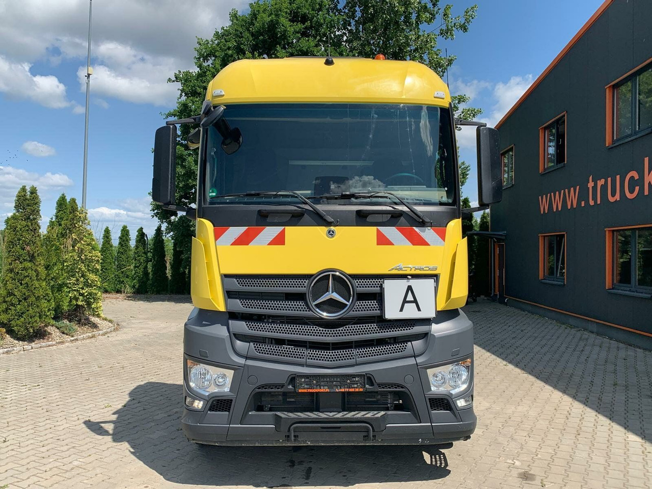 Mercedes-Benz 1846 4x4 HAD Euro 6 Kipphydraulik - Tractor unit: picture 2 Mercedes-Benz 1846 4x4 HAD Euro 6 Kipphydraulik - Tractor unit: picture 2