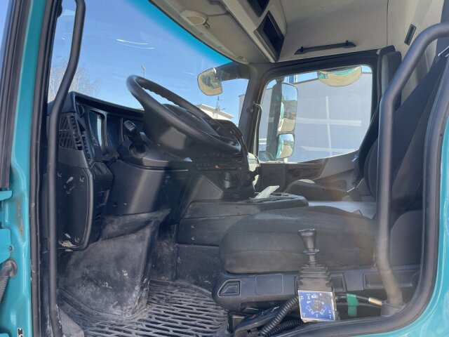 Mercedes-Benz Antos 2136 4x2 SZM Retarder Kipphyd. *Betonaufl. - Tractor unit: picture 5 Mercedes-Benz Antos 2136 4x2 SZM Retarder Kipphyd. *Betonaufl. - Tractor unit: picture 5