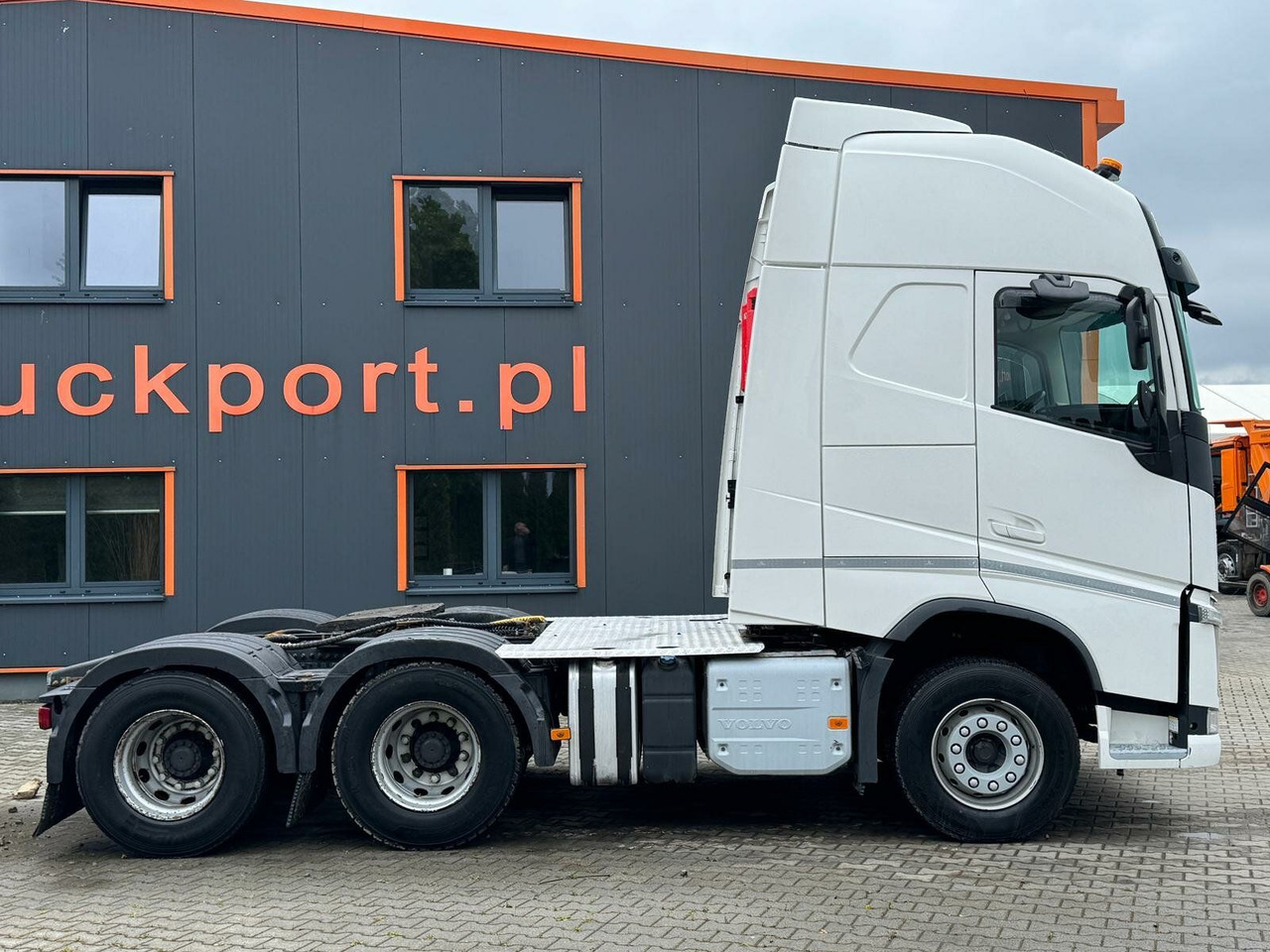 Volvo FH 540 6x4 EURO6 SZM - Tractor unit: picture 3 Volvo FH 540 6x4 EURO6 SZM - Tractor unit: picture 3