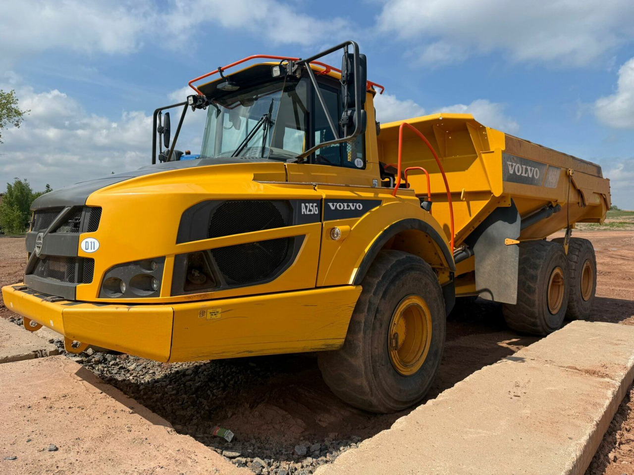 Volvo A25G Dumper 22,7 Ton TOP gepflegt - Skip loader truck: picture 4 Volvo A25G Dumper 22,7 Ton TOP gepflegt - Skip loader truck: picture 4
