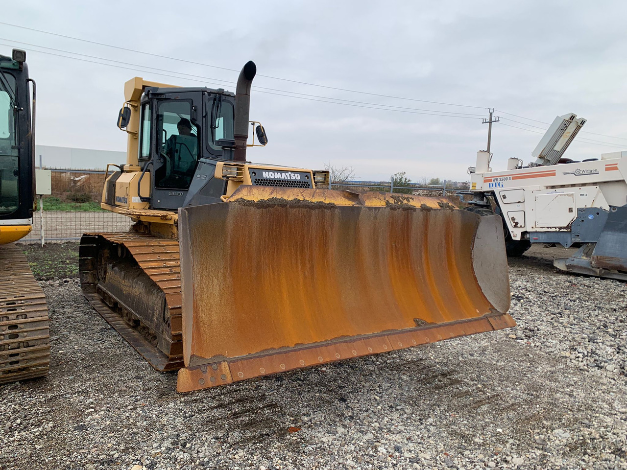 KOMATSU D61EX-15 - Bulldozer: picture 1 KOMATSU D61EX-15 - Bulldozer: picture 1