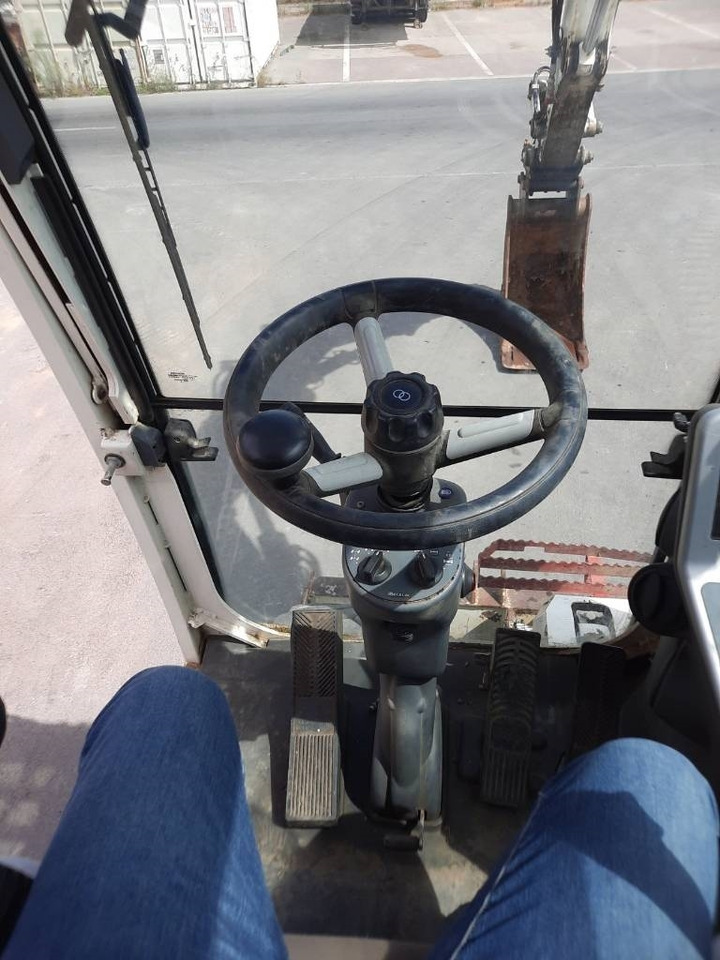 Mecalac 714 MW - Wheel excavator: picture 5 Mecalac 714 MW - Wheel excavator: picture 5