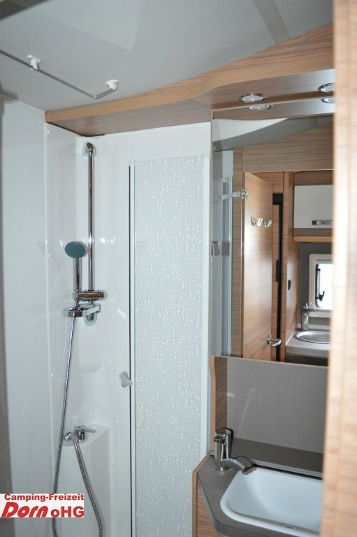 Semi-integrated motorhome Weinsberg CaraCompact Suite 640 MEG EDITION [PEPPER] Warml: picture 18
