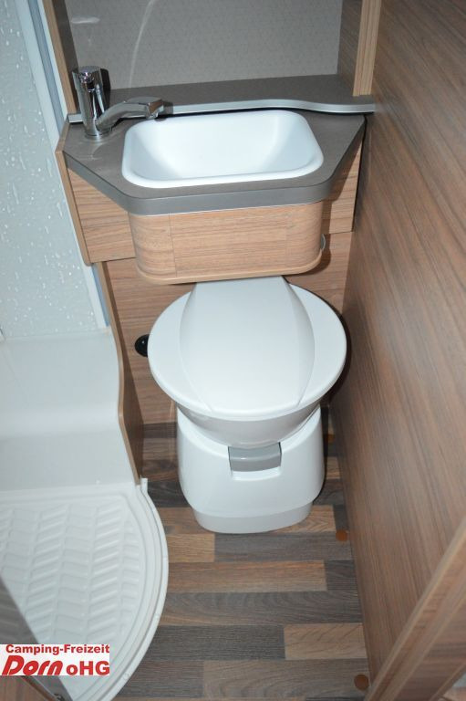 Semi-integrated motorhome Weinsberg CaraCompact Suite 640 MEG EDITION [PEPPER] Warml: picture 19