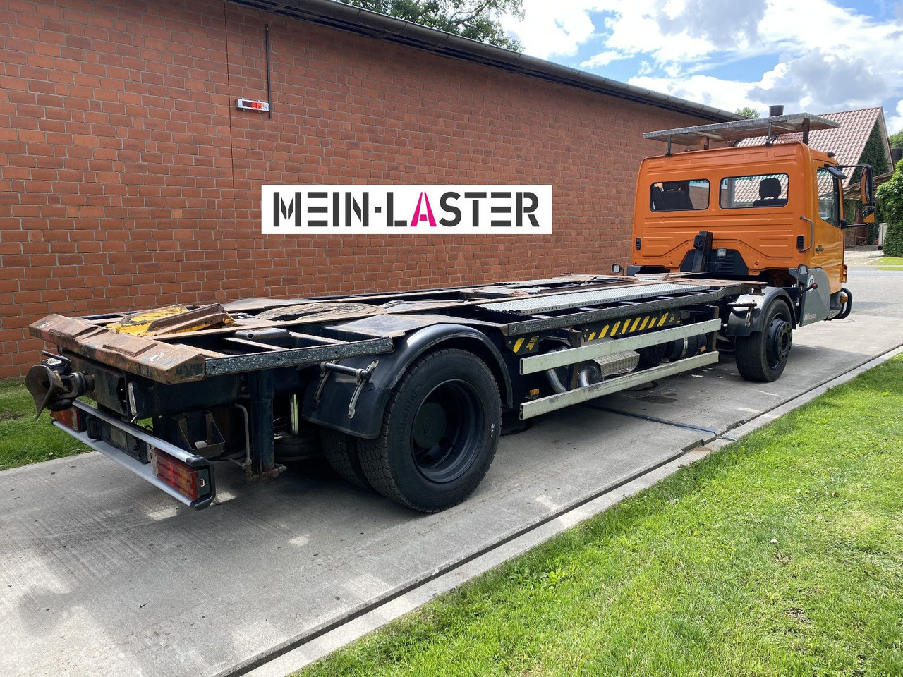 Mercedes-Benz Kamag Wiesel Umsetzter Sattelplatte - Container transporter/ Swap body truck: picture 3 Mercedes-Benz Kamag Wiesel Umsetzter Sattelplatte - Container transporter/ Swap body truck: picture 3