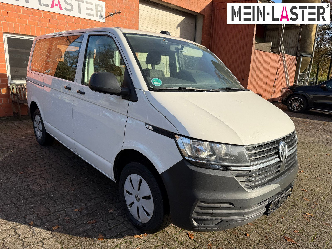 Volkswagen T6 2.0 tdi Standheizung Navigation AHK TÜV 5-27 - Passenger van: picture 2 Volkswagen T6 2.0 tdi Standheizung Navigation AHK TÜV 5-27 - Passenger van: picture 2