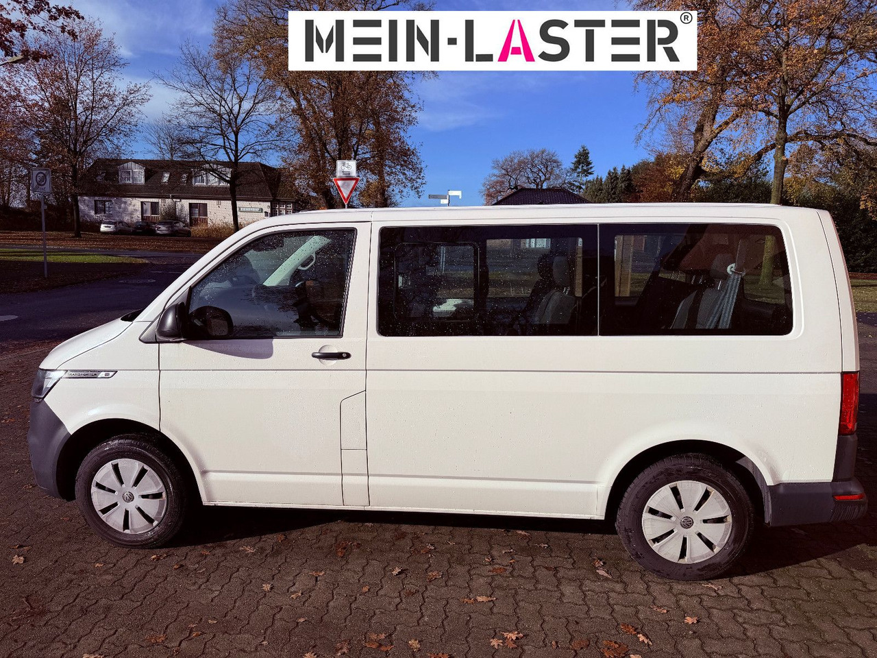 Volkswagen T6 2.0 tdi Standheizung Navigation AHK TÜV 5-27 - Passenger van: picture 3 Volkswagen T6 2.0 tdi Standheizung Navigation AHK TÜV 5-27 - Passenger van: picture 3