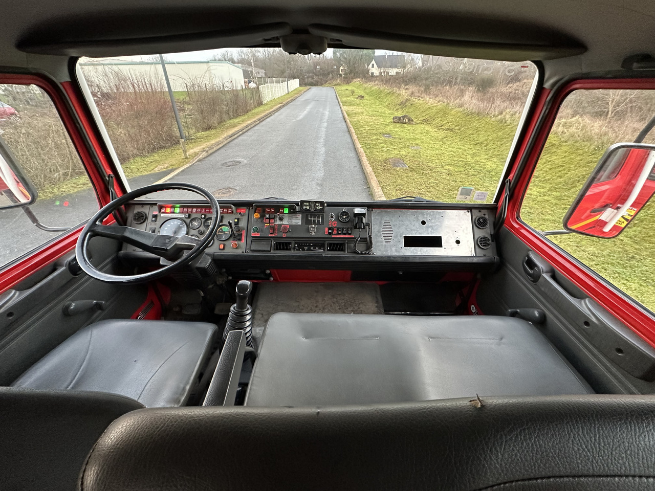 Fire truck RENAULT M180: picture 13 Fire truck RENAULT M180: picture 13