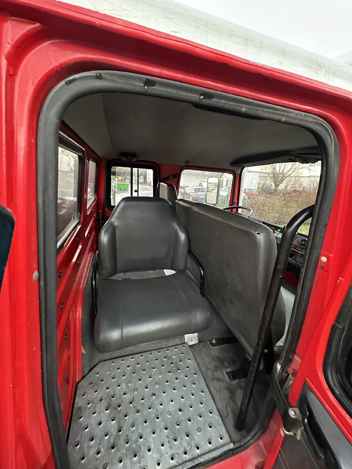 Fire truck RENAULT M180: picture 12 Fire truck RENAULT M180: picture 12