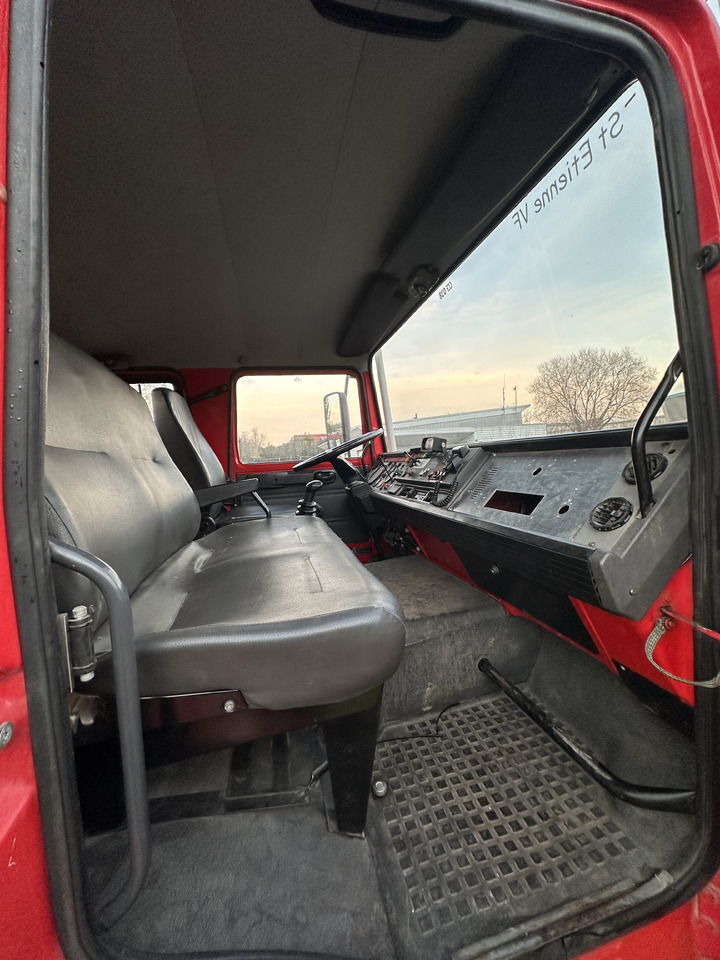 Fire truck RENAULT M180: picture 11 Fire truck RENAULT M180: picture 11