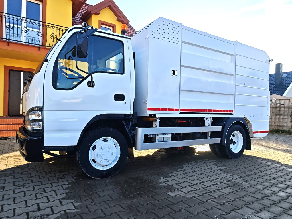 Isuzu Small CONTAINER WASHER Containerreiniger - FARID - Garbage truck: picture 3 Isuzu Small CONTAINER WASHER Containerreiniger - FARID - Garbage truck: picture 3