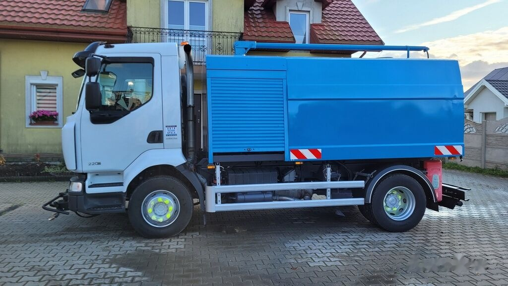 Renault Midlum WATER STREET CLEANER 8000l. laveuse - Municipal/ Special vehicle: picture 3 Renault Midlum WATER STREET CLEANER 8000l. laveuse - Municipal/ Special vehicle: picture 3