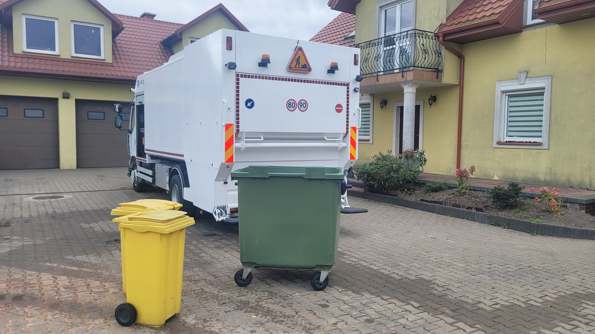 Renault Midlum CONTAINER WEASHER LAVACASSONETTI MYJKA - Garbage truck: picture 4 Renault Midlum CONTAINER WEASHER LAVACASSONETTI MYJKA - Garbage truck: picture 4