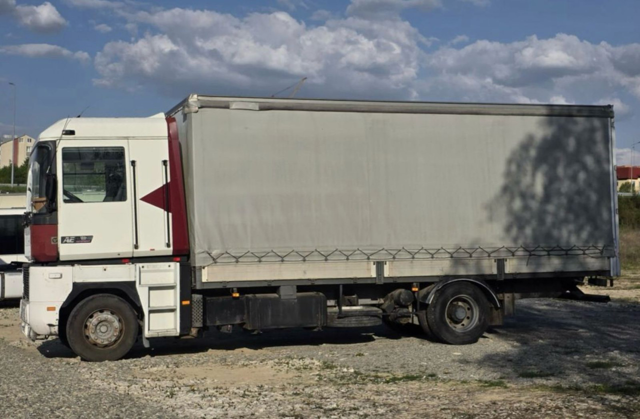 RENAULT Magnum 420 - Curtainsider truck: picture 4 RENAULT Magnum 420 - Curtainsider truck: picture 4