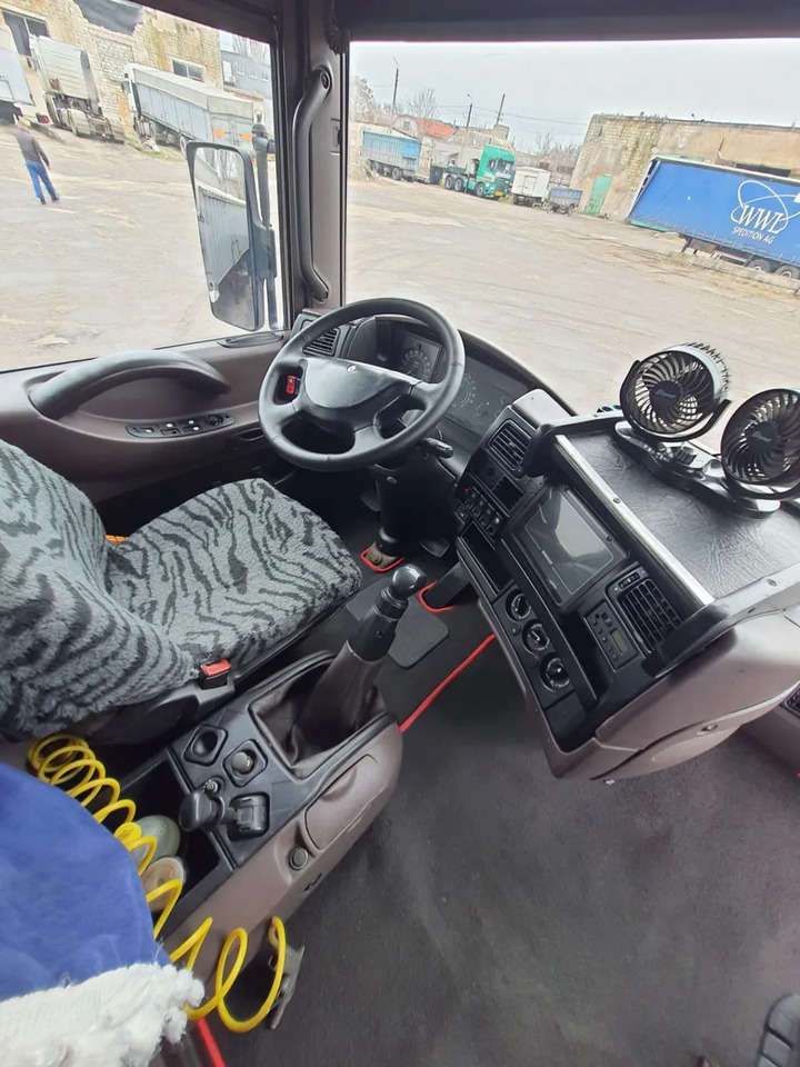 Dropside/ Flatbed truck RENAULT Magnum 430 6x2 Grain truck: picture 11 Dropside/ Flatbed truck RENAULT Magnum 430 6x2 Grain truck: picture 11