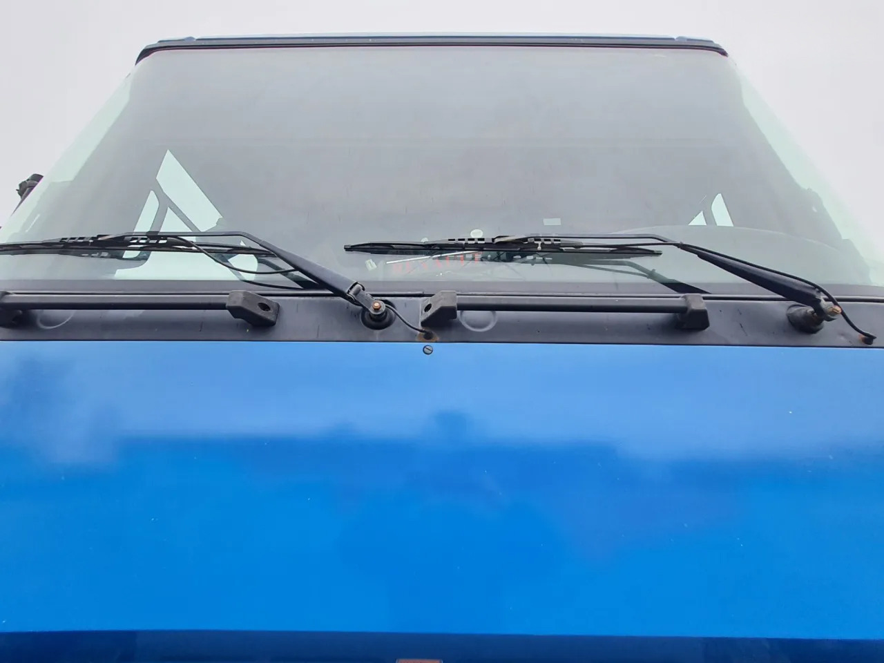 Dropside/ Flatbed truck RENAULT Magnum 430 6x2 Grain truck: picture 7 Dropside/ Flatbed truck RENAULT Magnum 430 6x2 Grain truck: picture 7