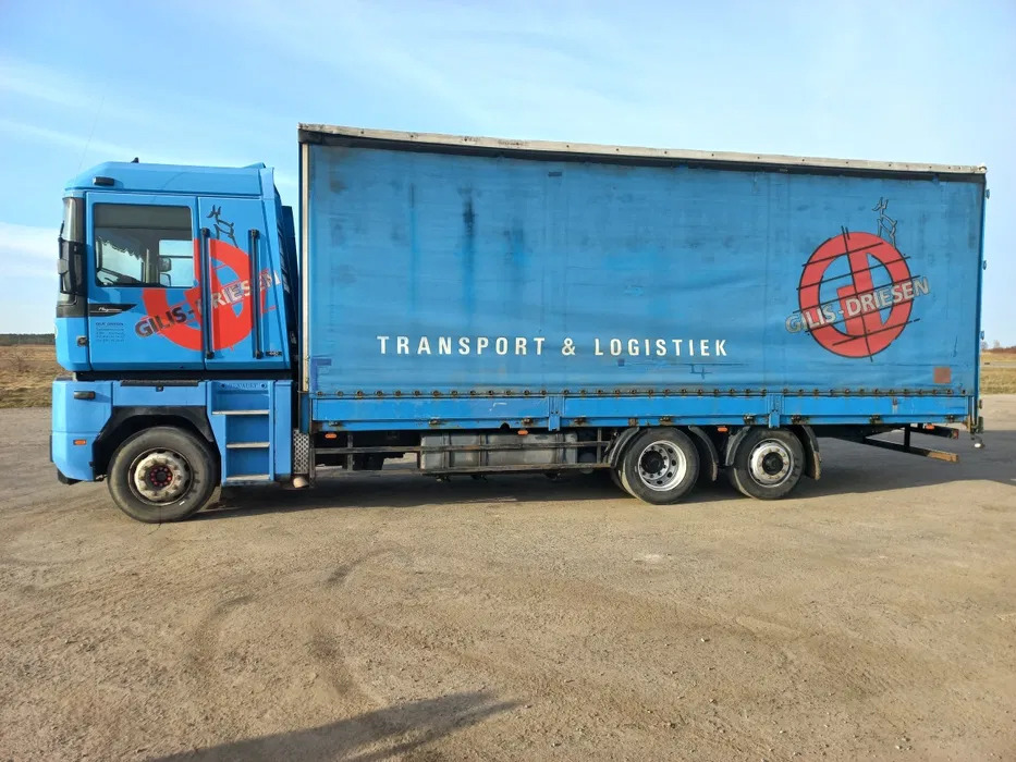 RENAULT Magnum 440 - Curtainsider truck: picture 4 RENAULT Magnum 440 - Curtainsider truck: picture 4