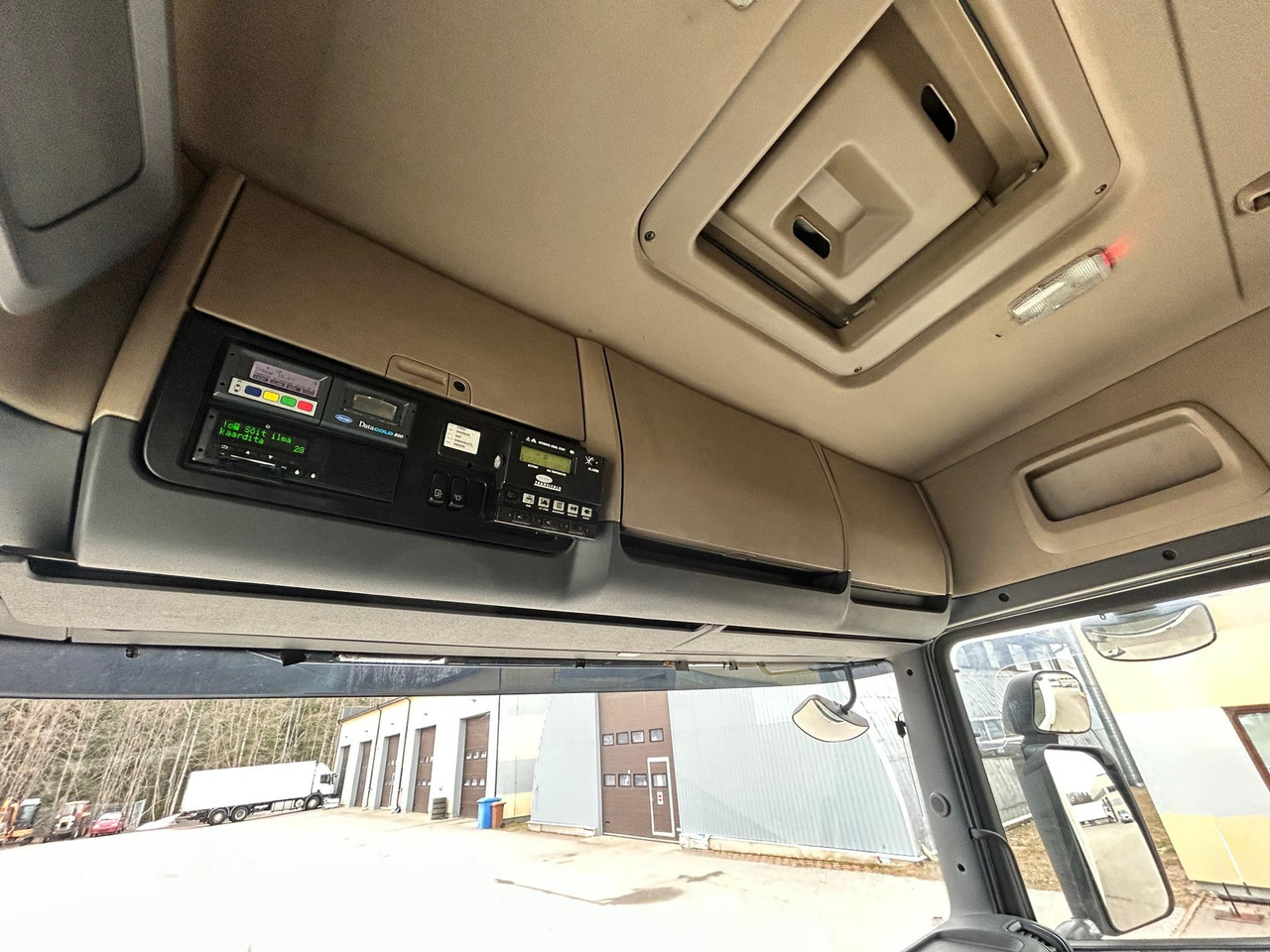 Refrigerator truck SCANIA G490: picture 12