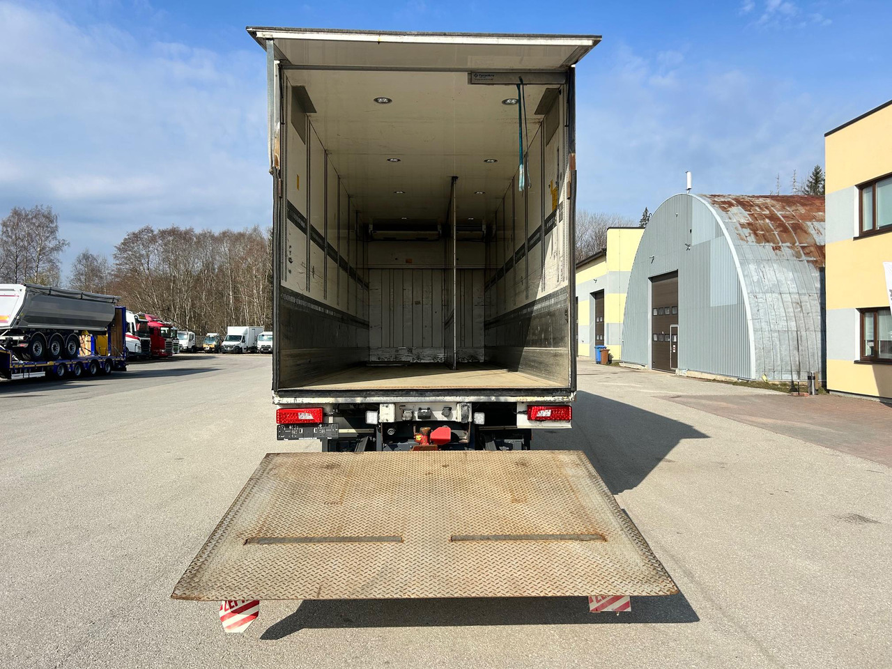 SCANIA G490 - Refrigerator truck: picture 4 SCANIA G490 - Refrigerator truck: picture 4