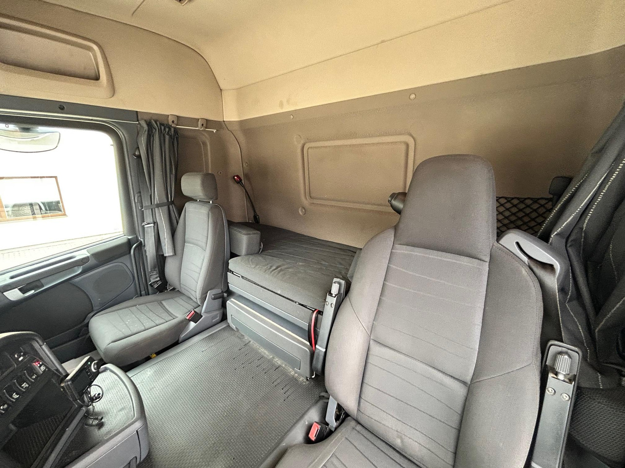 Refrigerator truck SCANIA G490: picture 22