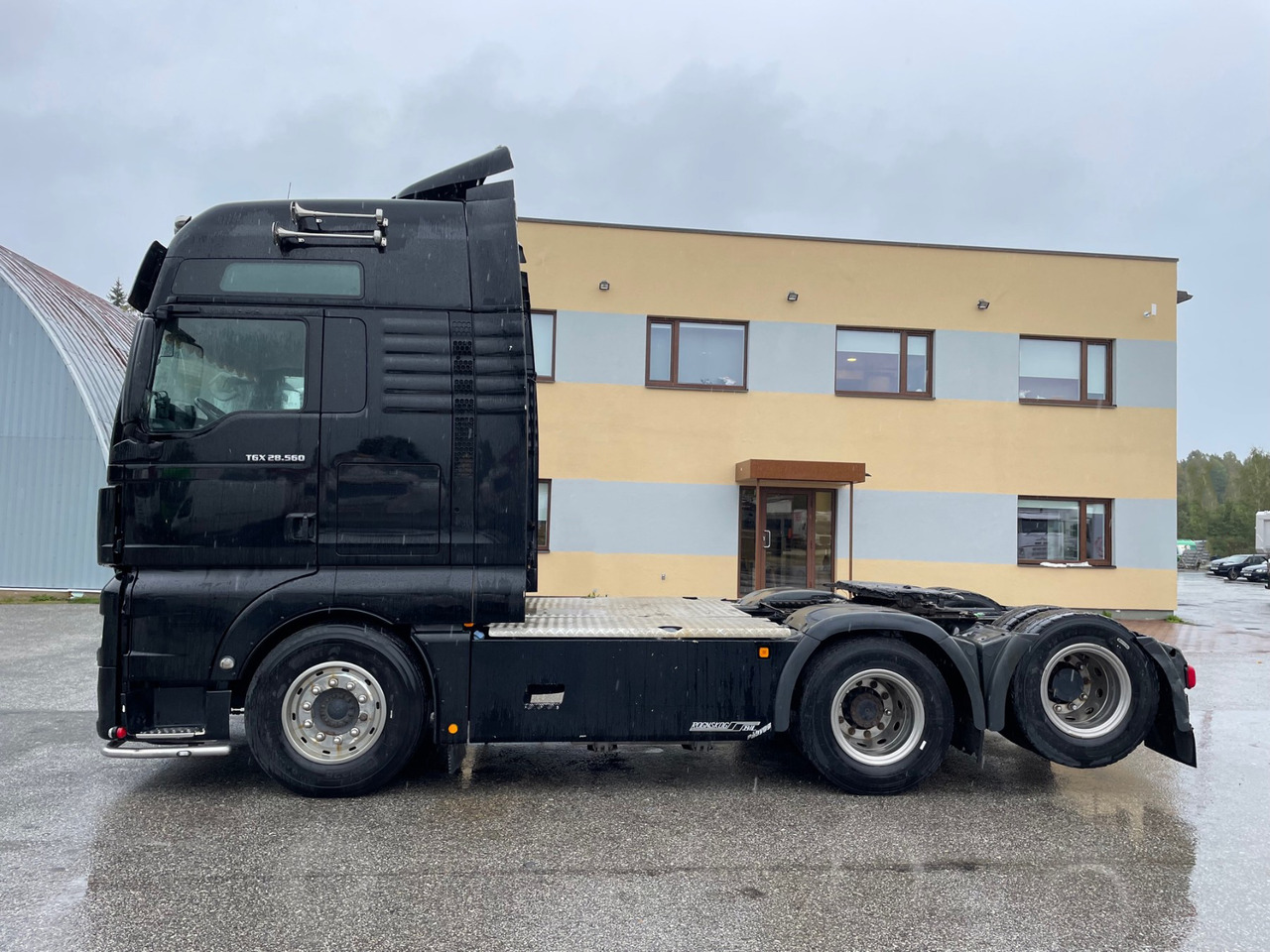 MAN TGX 28.560 - Tractor unit: picture 4 MAN TGX 28.560 - Tractor unit: picture 4