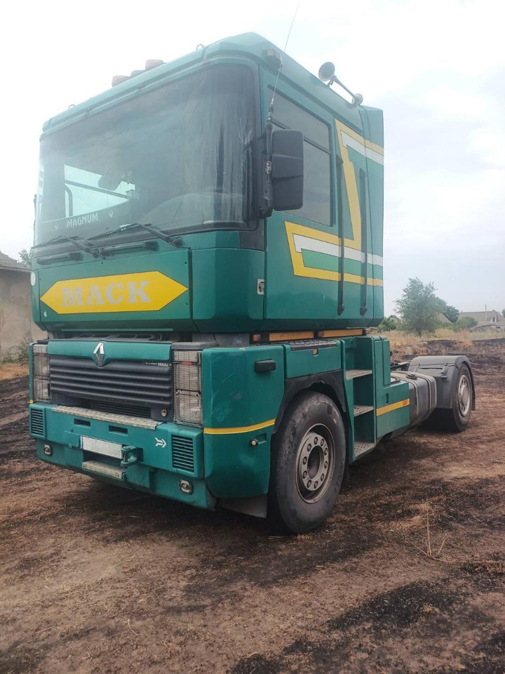 RENAULT Magnum 440 - Tractor unit: picture 3 RENAULT Magnum 440 - Tractor unit: picture 3