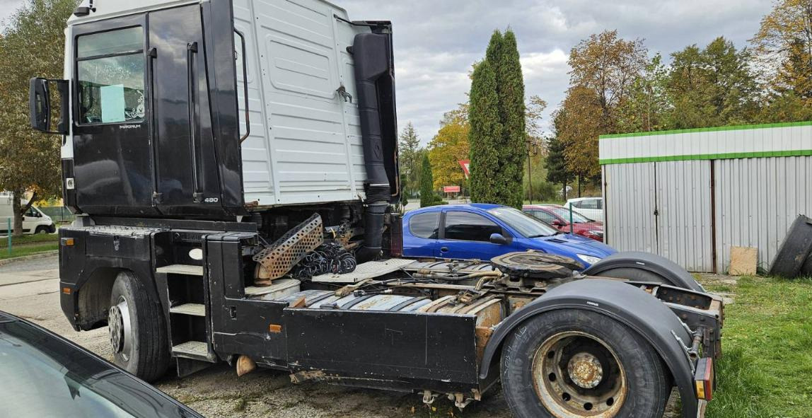 RENAULT Magnum 480 ID1672S - Tractor unit: picture 4 RENAULT Magnum 480 ID1672S - Tractor unit: picture 4