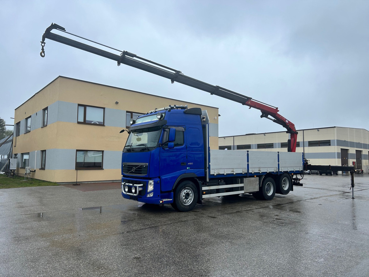 VOLVO FH460 - Dropside/ Flatbed truck, Crane truck: picture 2 VOLVO FH460 - Dropside/ Flatbed truck, Crane truck: picture 2