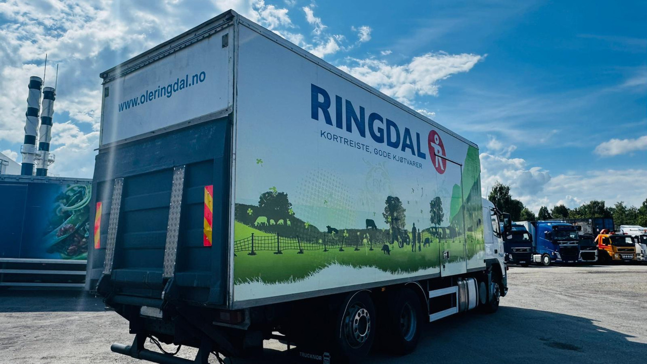 VOLVO FM9 - Refrigerator truck: picture 4 VOLVO FM9 - Refrigerator truck: picture 4