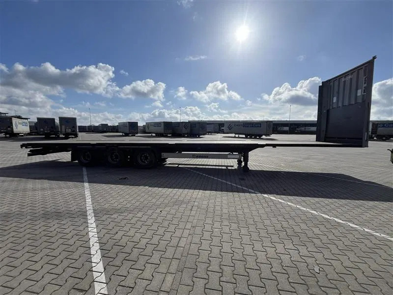 Krone 2X 2021 & 1X 2022 mega P400 hupac flat - Closed box semi-trailer: picture 4 Krone 2X 2021 & 1X 2022 mega P400 hupac flat - Closed box semi-trailer: picture 4