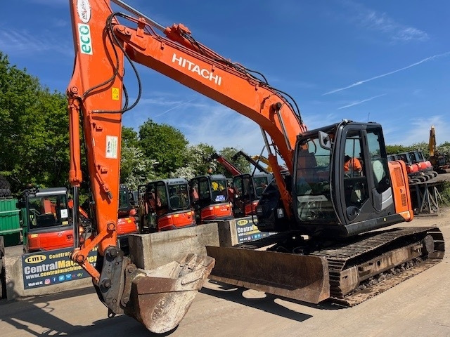 Crawler excavator Hitachi ZX 135 US 5-B: picture 9