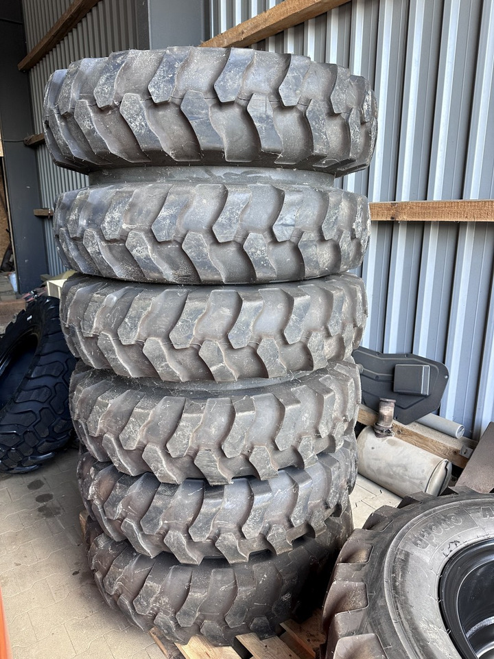 Apollo 10.00 - 20 Apollo Kompletträder - Complet tires on lease Apollo 10.00 - 20 Apollo Kompletträder - Complet tires: picture 7 Apollo 10.00 - 20 Apollo Kompletträder - Complet tires on lease Apollo 10.00 - 20 Apollo Kompletträder - Complet tires: picture 7