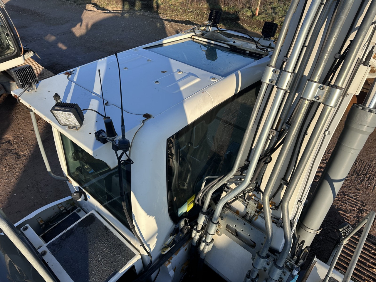 LIEBHERR R 924 LC Top Zustand !!! Kein 914- 916- 920- 926 - Crawler excavator: picture 3 LIEBHERR R 924 LC Top Zustand !!! Kein 914- 916- 920- 926 - Crawler excavator: picture 3