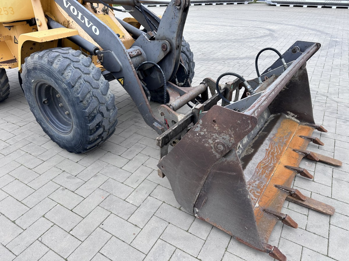 Wheel loader VOLVO L 30 B PRO 3er Kreis Klappschaufel+Palettengabel: picture 16