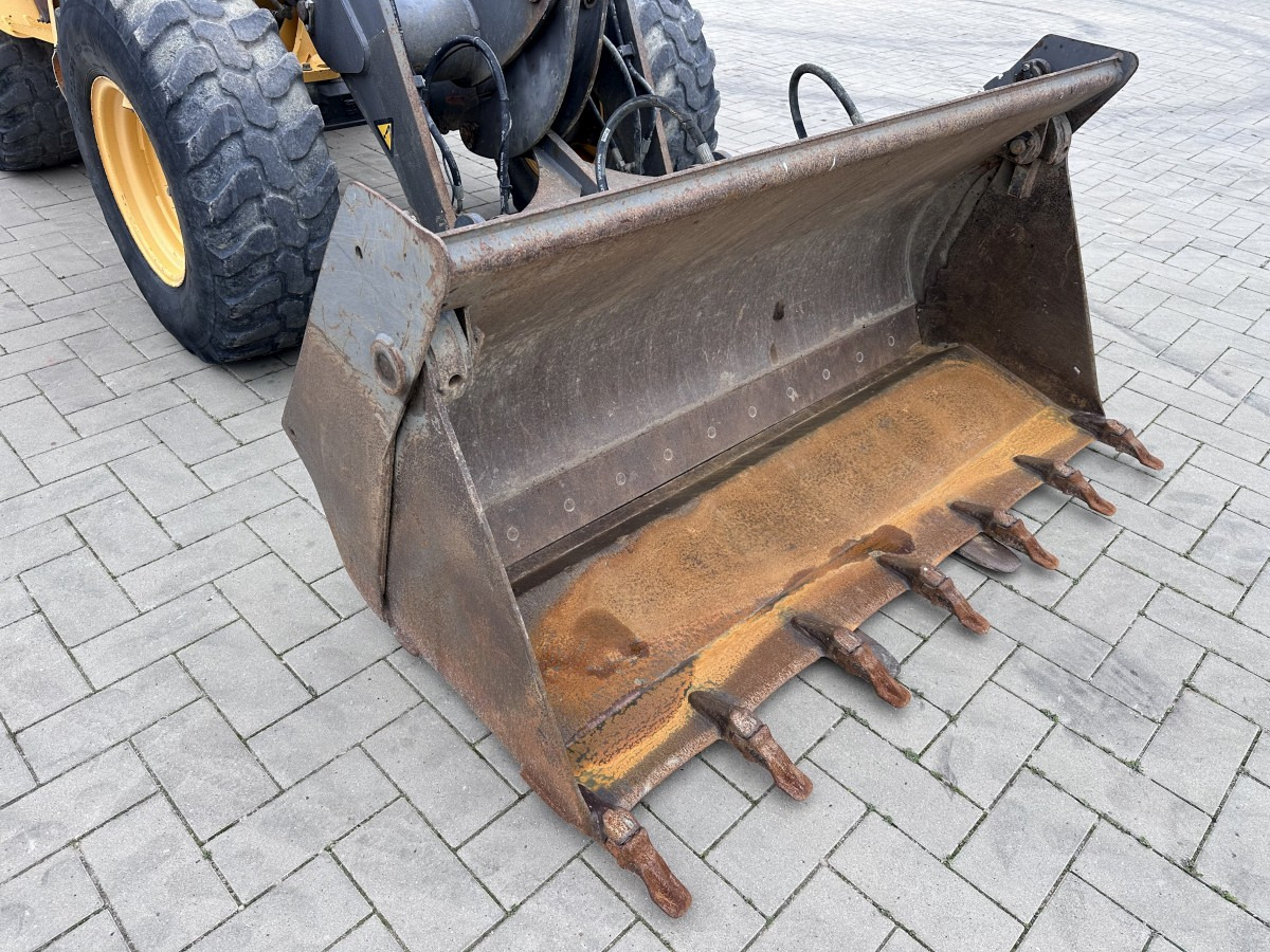 Wheel loader VOLVO L 30 B PRO 3er Kreis Klappschaufel+Palettengabel: picture 27